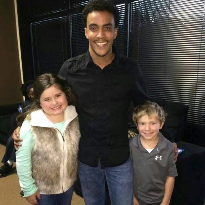 Meet & Greet · Young Fans